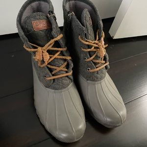 Sperry Boots - Grey